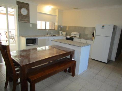 Nelson House - Accommodation Directory 2