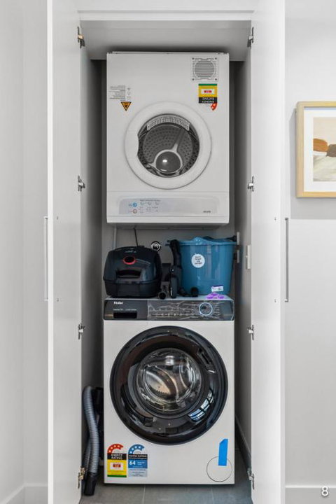 NEW Chic Stature Southbank 2 Bd - Accommodation Directory 3