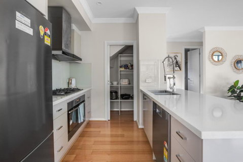 New Comfort House Near Box Hill - Accommodation Directory 1