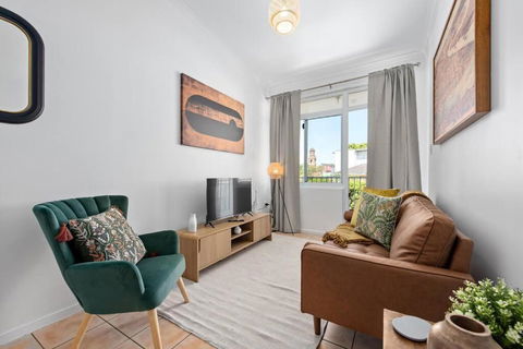 New Farm Nest- 2Bed 1Bath Balcony - Accommodation Directory 1