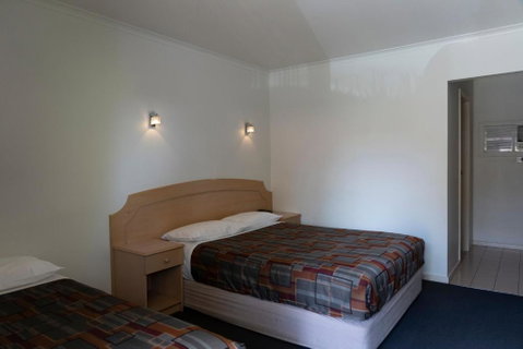 Nunawading Motor Inn - Accommodation Directory 2