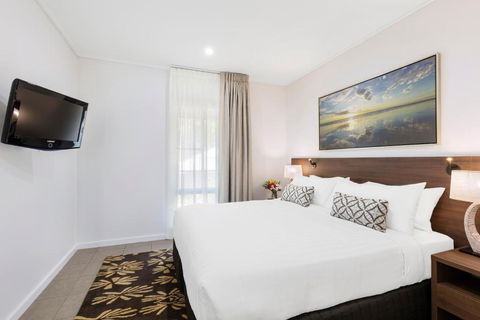 Oaks Cable Beach Resort - Accommodation Directory 2