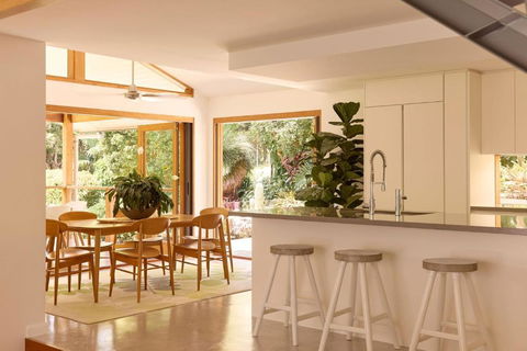 Oasis - Accommodation Directory 3