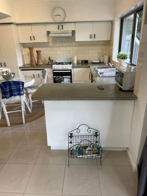 OCEAN GET AWAY - Accommodation Directory 0