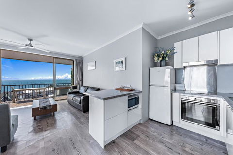 OCEAN VIEWS 16 Pool & Spa Wi-FI - Accommodation Directory 2