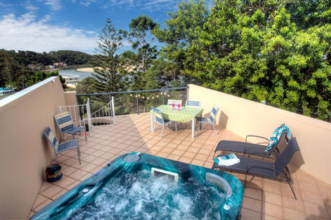 Oceanview 6 With Rooftop Terrace & Spa - Accommodation Directory 0