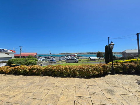 On The Terrace Stanley - Accommodation Directory 2