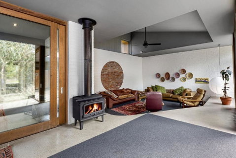 One-Dunny Beach House - Accommodation Directory 0