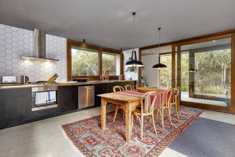 One-Dunny Beach House - Accommodation Directory 3