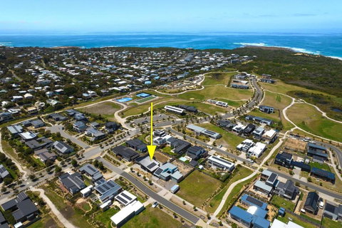 Opulence Cove - Accommodation Directory 2