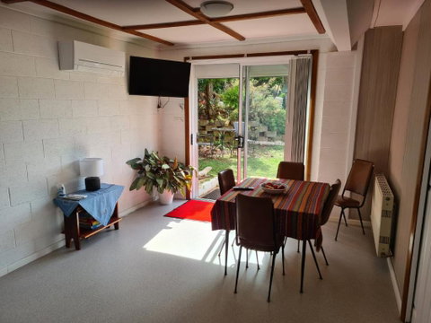 Orchard 2 Bedroom Apartment In Devonport - Accommodation Directory 1
