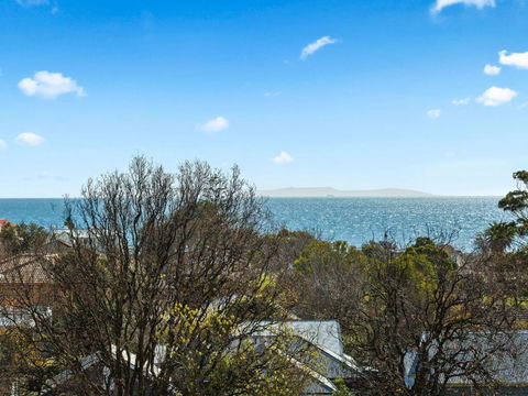 Osprey Mornington - Accommodation Directory 3