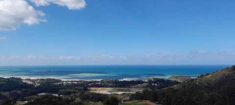 ON TOP Of THE WORLD Garden Studio - Accommodation Directory 1