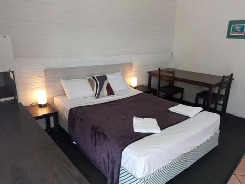 Paradise Motel - Accommodation Directory 2