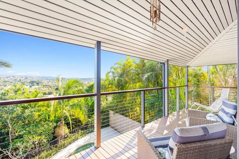 Paradise Palms - Resort Retreat With Panoramic Views - Accommodation Directory 3