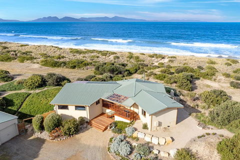 Peace & Plenty - Accommodation Directory 0
