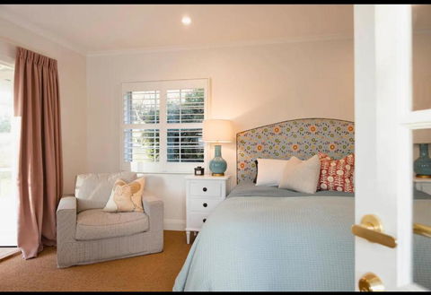 Peony Farm Pink Cottage - Accommodation Directory 3