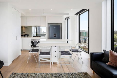 Perfect Haven In Spring Hill 2B1B And Parking - Accommodation Directory 1