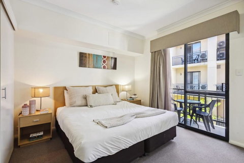 Perth Picture Perfect 1 BDR - Accommodation Directory 2