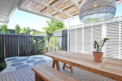 Pine At Arlos Glenelg South - Accommodation Directory 0