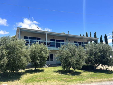 Pine Lodge - Accommodation Directory 0
