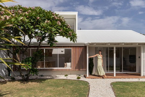 Pipis - Accommodation Directory 2