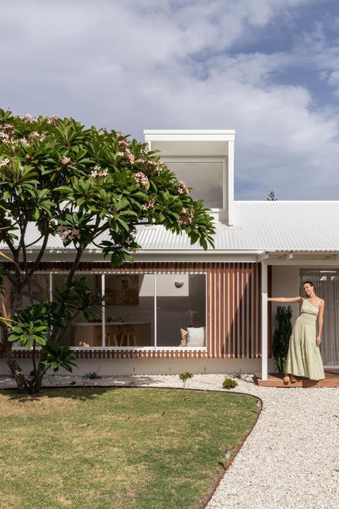 Pipis - Accommodation Directory 3