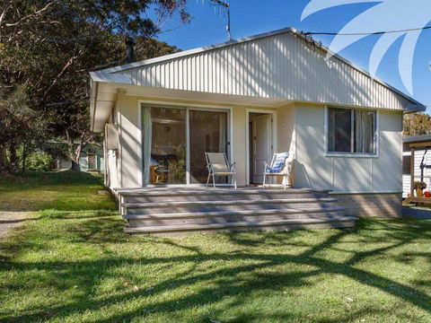 Pippis A Classic Beach House - Accommodation Directory 0