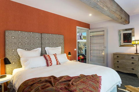 Planetrees Estate - Accommodation Directory 3