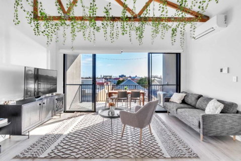 Portside Paradise - Steps Away From The Port - Accommodation Directory 0