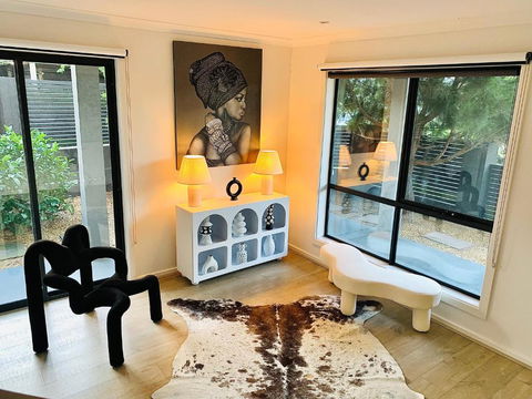 Position Perfection- Mornington - Accommodation Directory 3