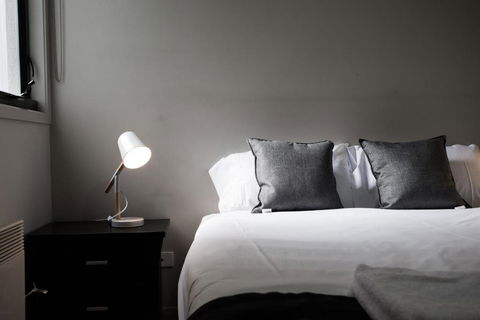 ReadySet Apartments On Altona - Accommodation Directory 0