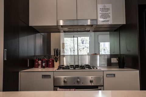 ReadySet Apartments On Altona - Accommodation Directory 2