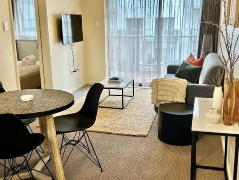 Prime Location 1 Bdr Apt In Perth - Accommodation Directory 0