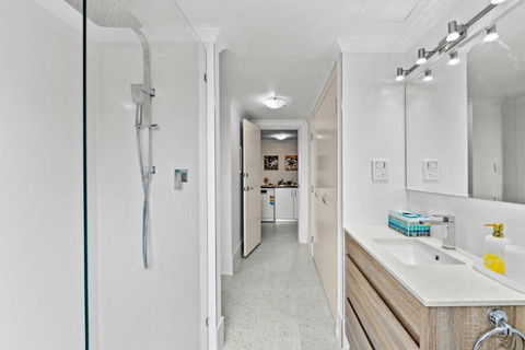 Prime Perth Apartment - Accommodation Directory 2