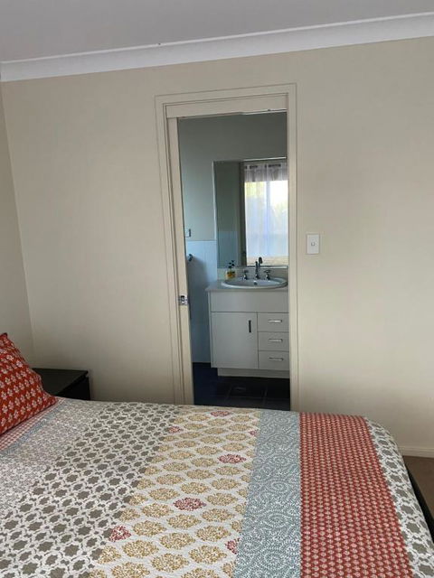 Private Room With Ensuite And Parking Close To Wollongong CBD - Accommodation Directory 2