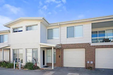 Pur Purr Shores - Accommodation Directory 0