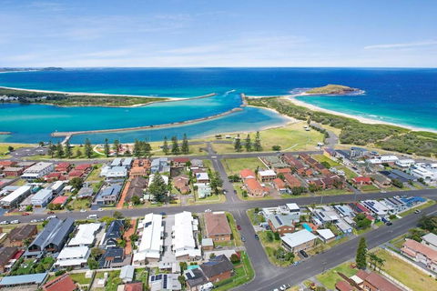 Pur Purr Shores - Accommodation Directory 3