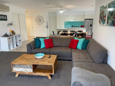R&R By The Bay In Prime Location - Accommodation Directory 1