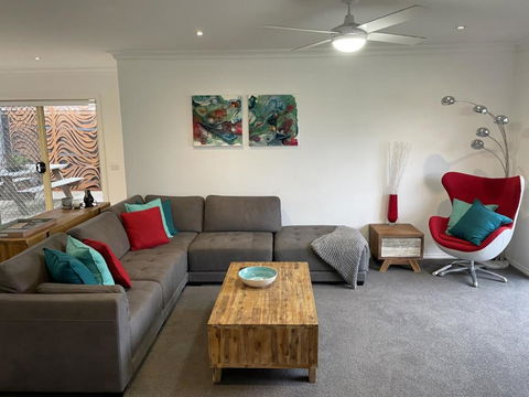 R&R By The Bay In Prime Location - Accommodation Directory 0