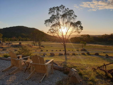 R & R On The Ravine - Accommodation Directory 0