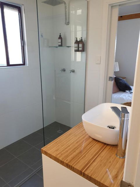 R & R On The Ravine - Accommodation Directory 3