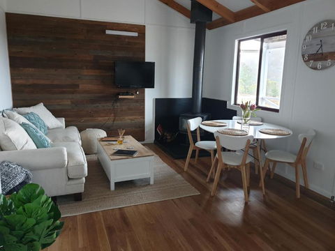 R & R On The Ravine - Accommodation Directory 1