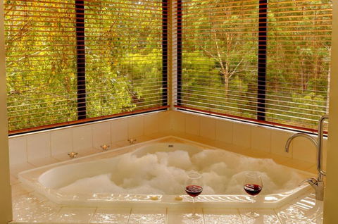 Rainbow Trail Chalets - Accommodation Directory 1