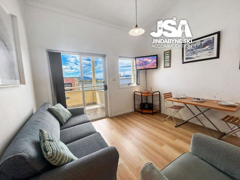 Razorback 3 - Accommodation Directory 3