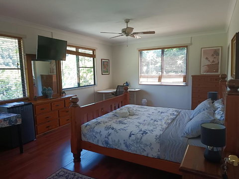 Quand0ng Valley Inn - The Hidden Waterfall Family Retreat - Accommodation Directory 0