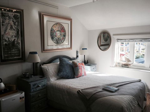 Assemblage Boutique Art B & B - Accommodation Directory 1