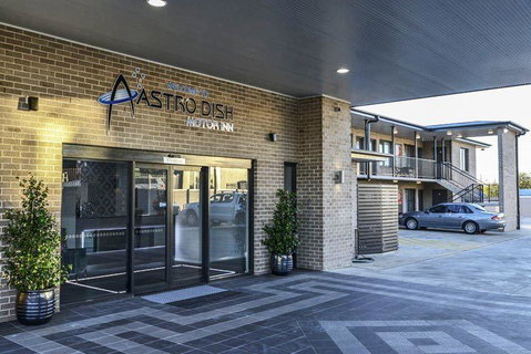 Astro Dish Motor Inn - Accommodation Directory 0