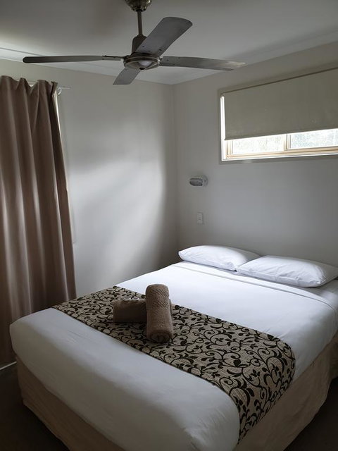 Australian Motor Homes Tourist Park - Accommodation Directory 3