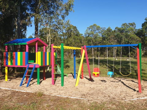 Australian Motor Homes Tourist Park - Accommodation Directory 2